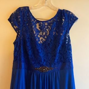 Adrianna Pappel woman’s short-sleeve gown